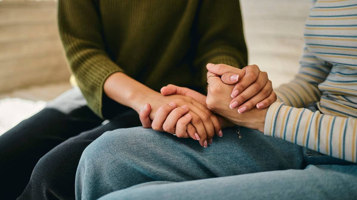 Как поддержать подругу, если она в абьюзивных отношениях: история выжившей